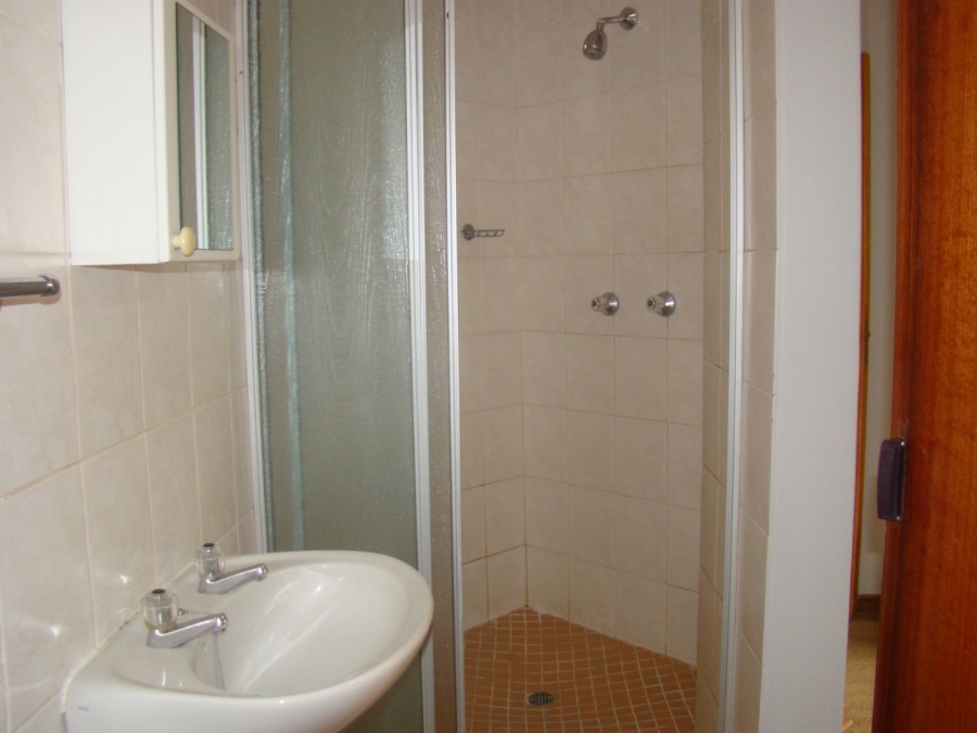 2 Bedroom Property for Sale in Langenhovenpark Free State